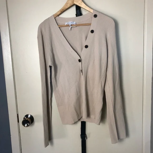 Frame Rib-Knit V-Neck Top-Vanilla-size L - Picture 2 of 8